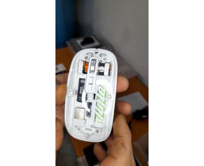 Bezdrátová optická myš Q12 s průhledným krytem, nabíjecí