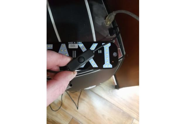 Foto 11 - LED světelná značka taxi 19x17cm USB s vypínačem Bílá