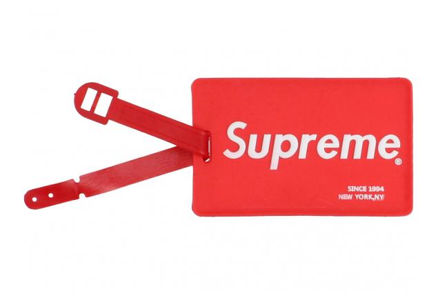 Jmenovka na kufr s nápisem Supreme