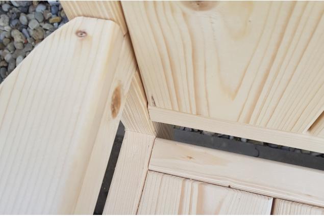 Masivní dřevěná lavička s opěradlem a područkami Heavy Duty I