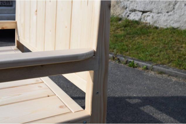 Masivní dřevěná lavička s opěradlem a područkami Heavy Duty I