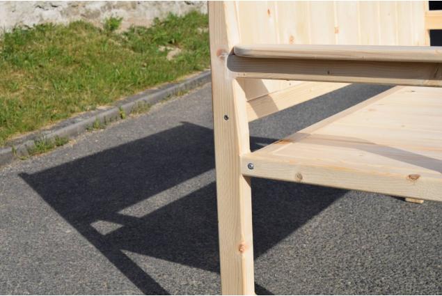 Masivní dřevěná lavička s opěradlem a područkami Heavy Duty I