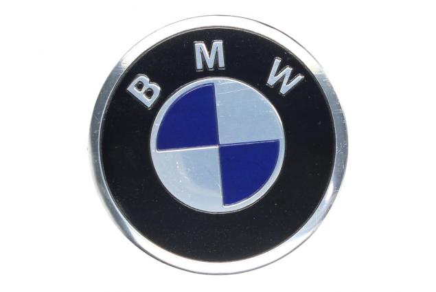 Kovová kulatá samolepka BMW 8,5 cm