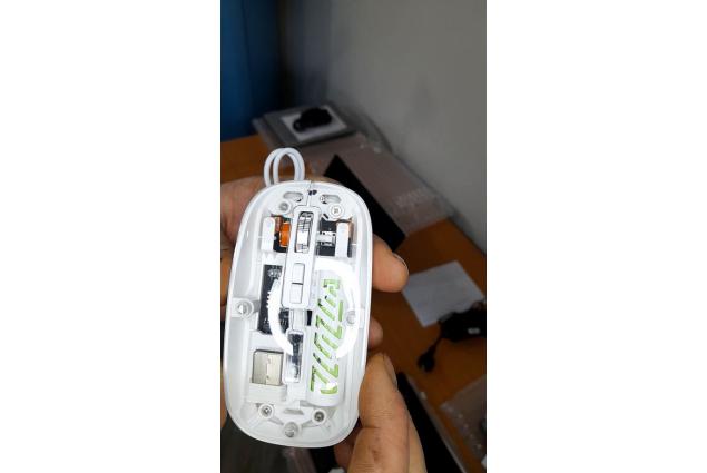 Bezdrátová optická myš Q12 s průhledným krytem, nabíjecí